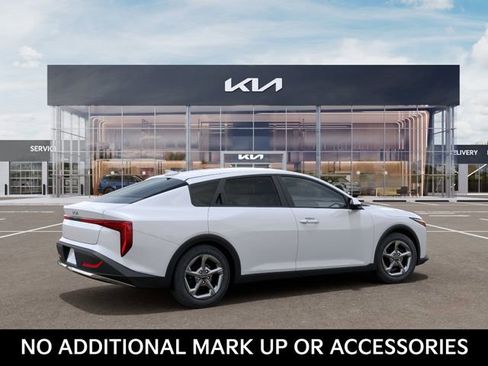 New 2026 Kia K4 FWD image 6