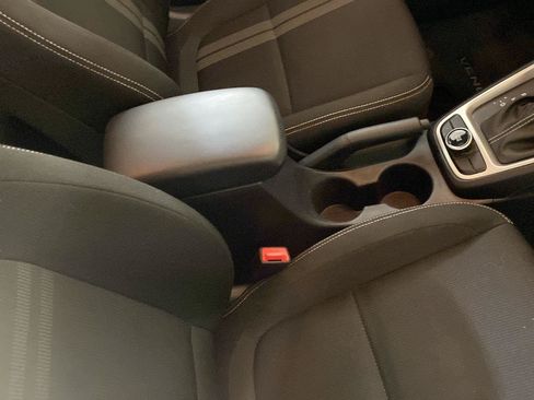 Used 2023 Hyundai Venue SEL w/ Cargo Package FWD image 31