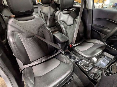 Used 2018 Jeep Compass Latitude w/ Popular Equipment Group image 28