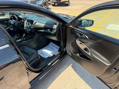 Used 2021 Chevrolet Malibu Premier FWD image 35