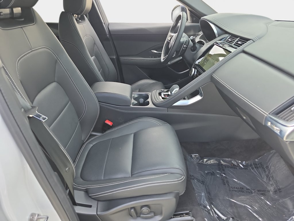 Used 2024 Jaguar E-PACE R-Dynamic SE AWD/4WD image 10