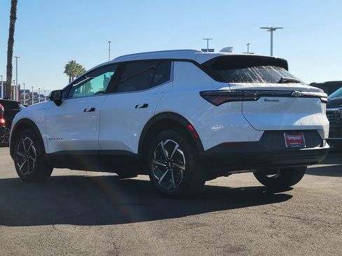 New 2026 Chevrolet Equinox EV LT image 2