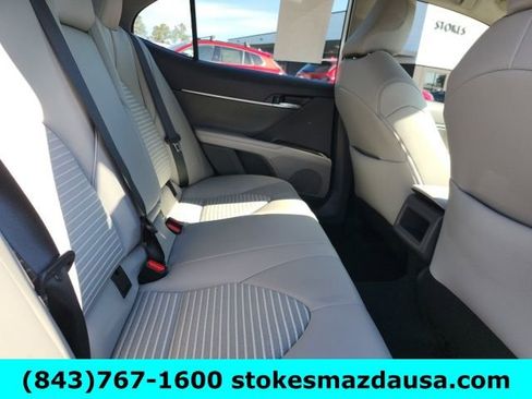 Used 2024 Toyota Camry SE image 21