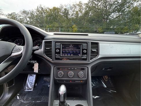 Used 2021 Volkswagen Atlas S image 11