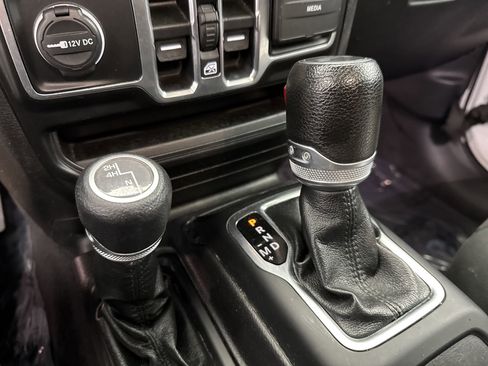 Used 2020 Jeep Wrangler Unlimited Sport S AWD/4WD image 17