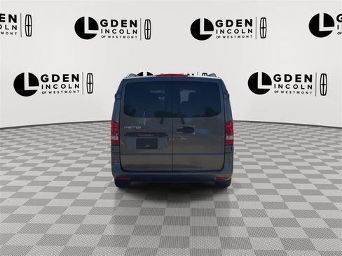 Used 2017 Mercedes-Benz Metris Passenger image 7