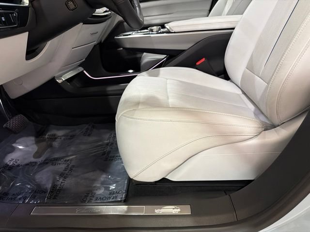 Used 2024 Cadillac Lyriq Luxury RWD image 11