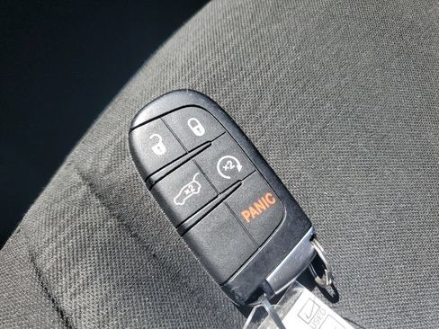 Used 2025 Dodge Durango GT AWD/4WD image 28