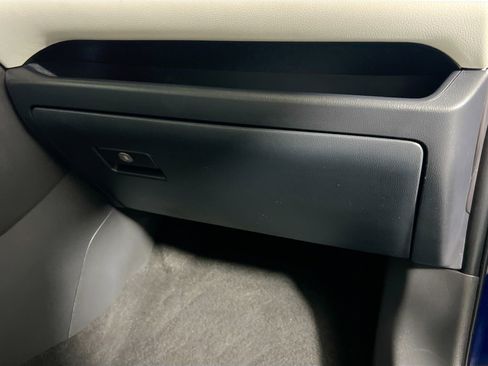 Used 2025 Toyota RAV4 XLE w/ Convenience Package image 34