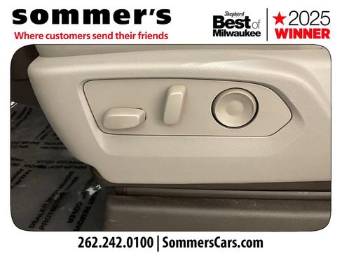 Used 2023 GMC Sierra 1500 SLT w/ SLT Premium Plus Package AWD/4WD image 10
