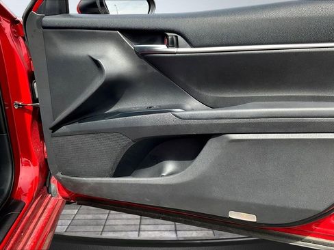 Used 2019 Toyota Camry SE FWD image 23