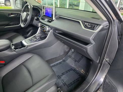 Used 2025 Toyota RAV4 XLE Premium w/ Weather Package AWD/4WD image 9
