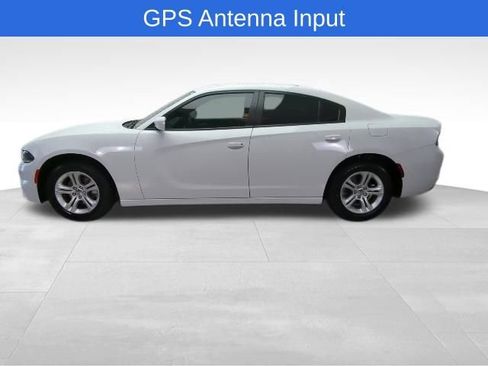 Used 2022 Dodge Charger SXT RWD image 4