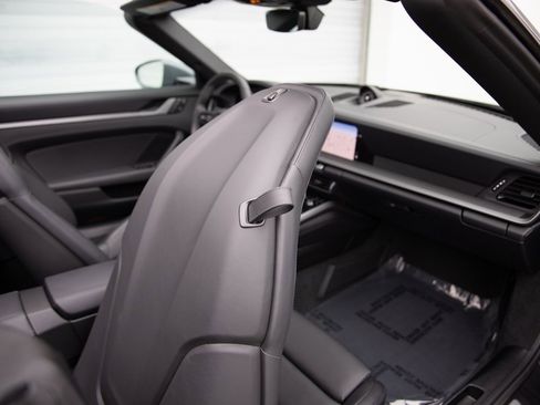 Certified 2025 Porsche 911 Carrera image 24