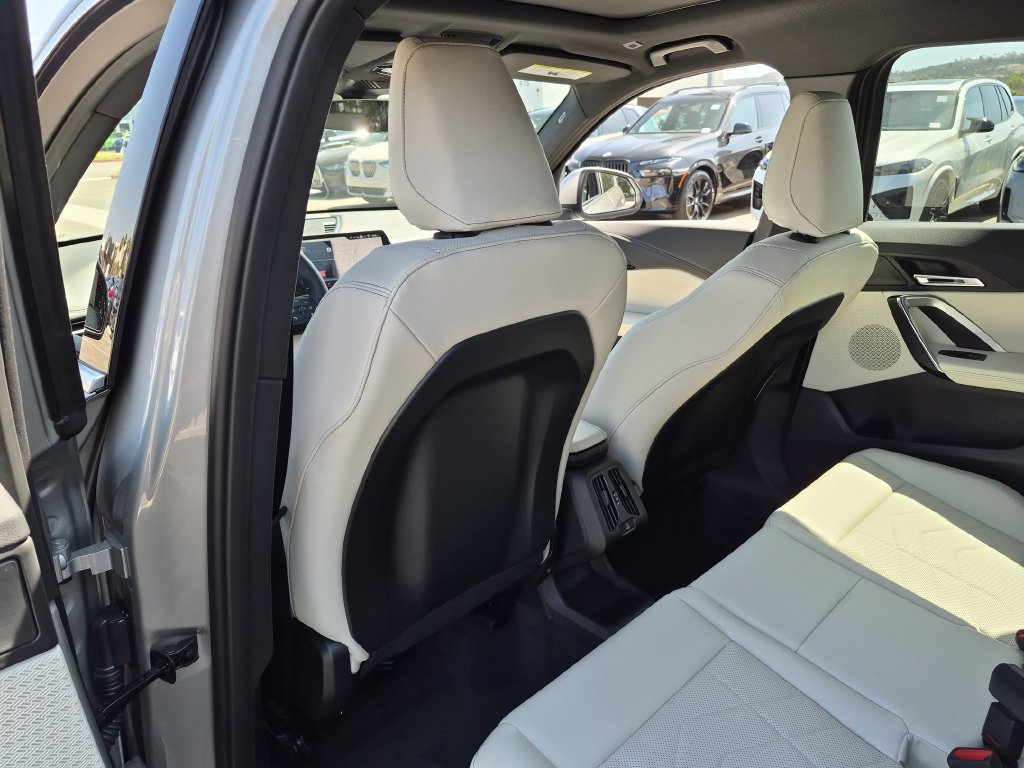 Used 2026 BMW X1 xDrive28i w/ Convenience Package AWD/4WD image 12