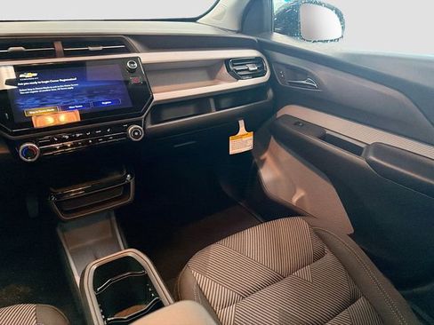 New 2027 Chevrolet Bolt LT w/ Comfort Package image 21