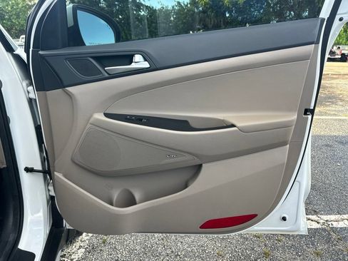 Used 2021 Hyundai Tucson Limited FWD image 25