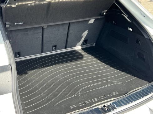 Certified 2025 Porsche Cayenne GTS AWD/4WD image 24