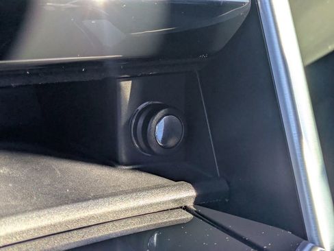 Used 2019 Land Rover Discovery HSE Luxury image 30