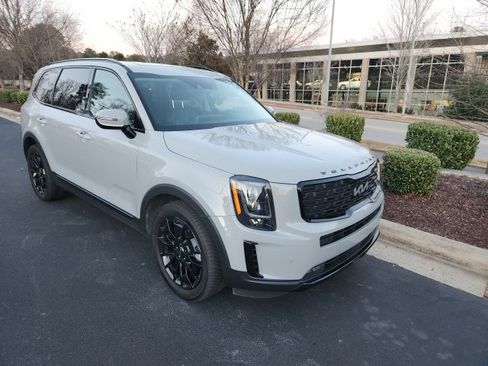 Used 2022 Kia Telluride SX w/ Nightfall Edition Package image 1