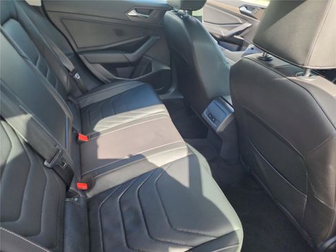 Used 2020 Volkswagen Jetta SEL Premium image 24