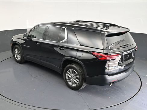 Used 2023 Chevrolet Traverse LT FWD image 15