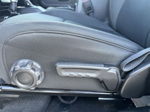 Used 2022 Jeep Wrangler Unlimited Sport image 14