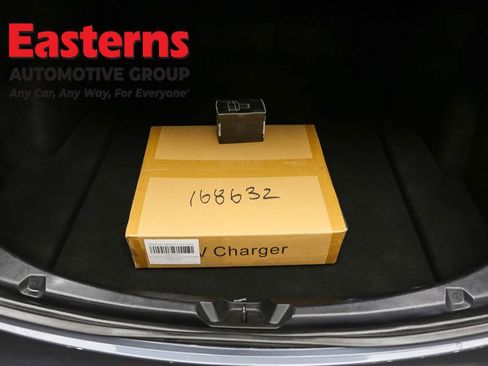 Used 2018 Tesla Model 3 Long Range image 9