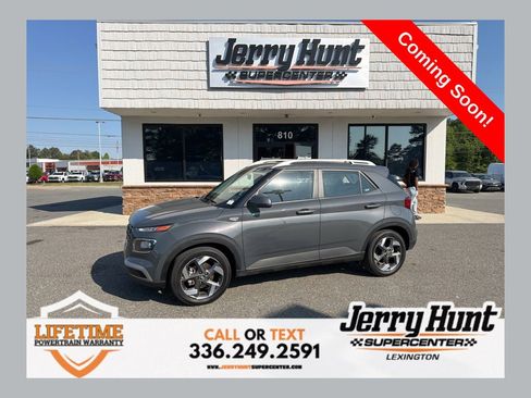Used 2025 Hyundai Venue SEL FWD image 1