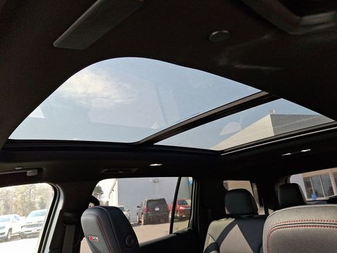 New 2026 Chevrolet Traverse Z71 w/ Enhanced Driving Package image 13