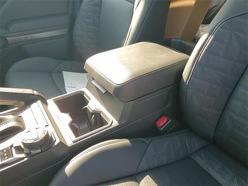 New 2025 Toyota Tacoma TRD Off-Road image 17