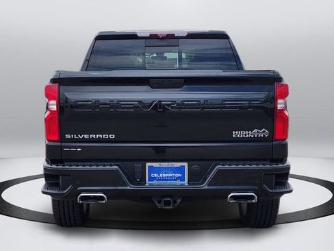 Used 2021 Chevrolet Silverado 1500 High Country w/ Technology Package AWD/4WD image 4