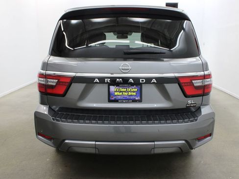 Used 2023 Nissan Armada SL w/ Captain's Chairs Package image 4