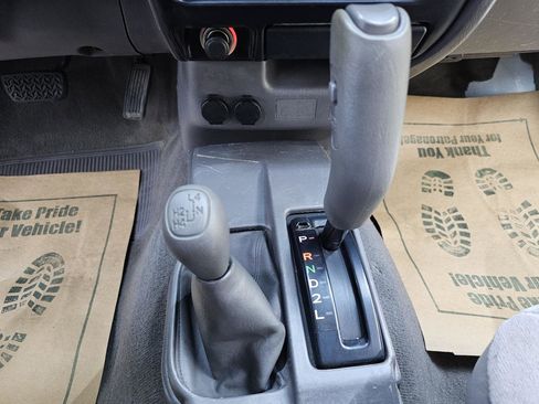 Used 2004 Toyota Tacoma 4x4 Xtracab V6 image 24