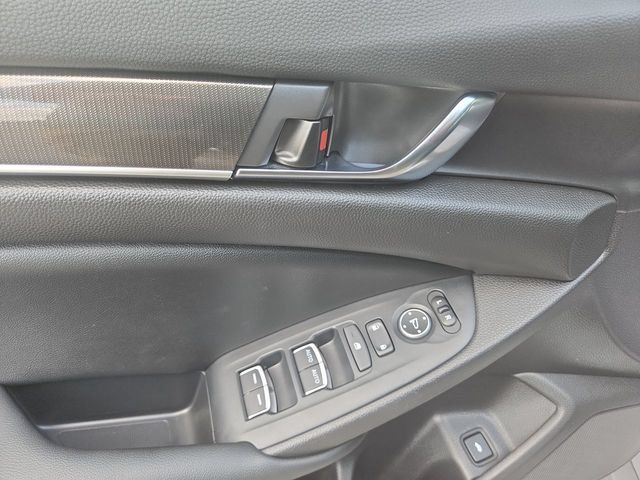 Used 2022 Honda Accord Sport image 13