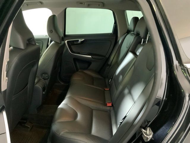 Used 2015 Volvo XC60 T6 Platinum w/ Protection Package AWD/4WD image 24