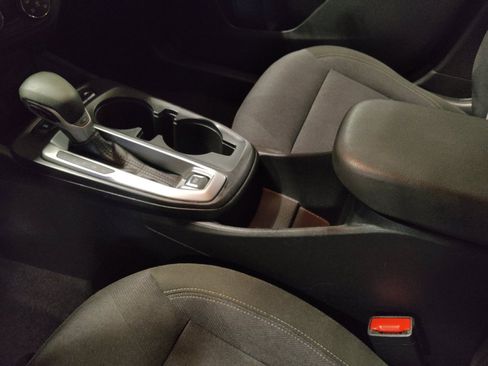 Used 2025 Chevrolet Trax LS FWD image 26