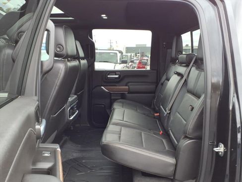 Used 2021 Chevrolet Silverado 3500 High Country w/ LPO, Hitch Package image 11