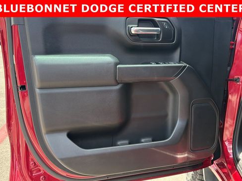 Used 2019 Chevrolet Silverado 1500 Custom Trail Boss w/ Custom Convenience Package AWD/4WD image 9
