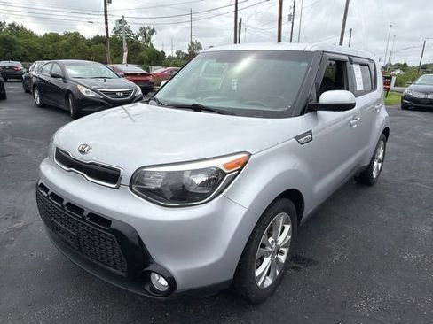Used 2016 Kia Soul + FWD image 3