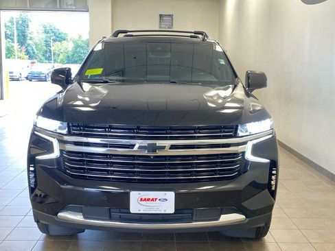 Used 2023 Chevrolet Tahoe LT w/ Luxury Package AWD/4WD image 3