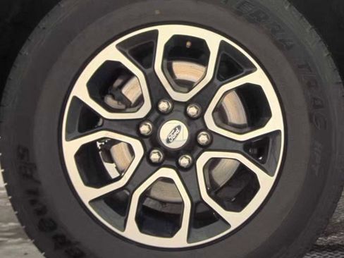 Used 2023 Ford Expedition Max XLT image 13