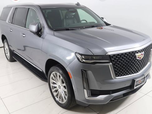 Used 2022 Cadillac Escalade ESV Premium Luxury image 50