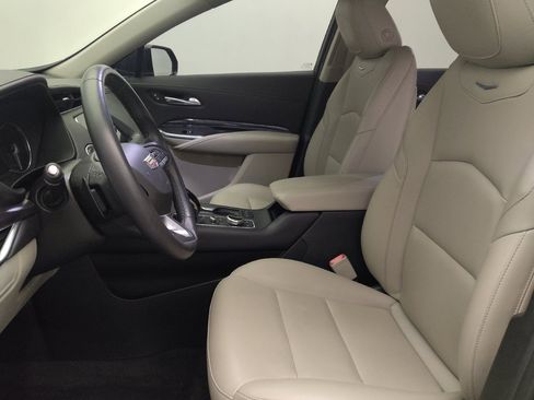 Used 2021 Cadillac XT4 Luxury FWD image 17