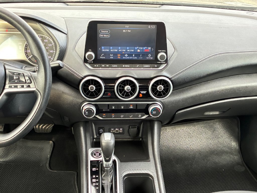 Used 2024 Nissan Sentra SV FWD image 3