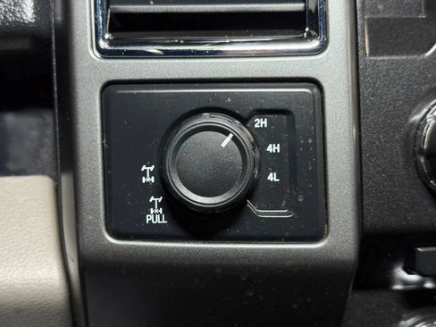 Used 2015 Ford F150 XLT w/ Equipment Group 302A Luxury AWD/4WD image 29