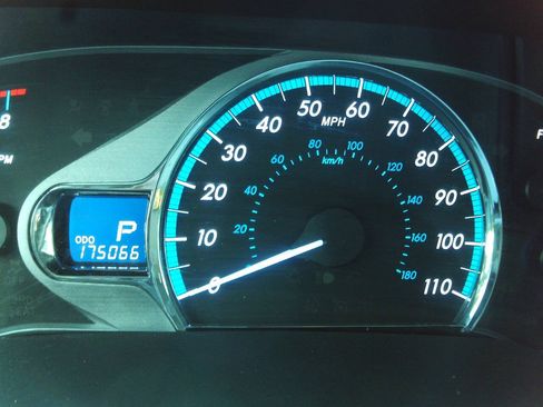 Used 2012 Toyota Sienna XLE w/ Premium Pkg FWD image 28
