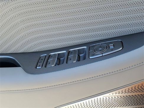 Used 2024 Hyundai Palisade Calligraphy image 23