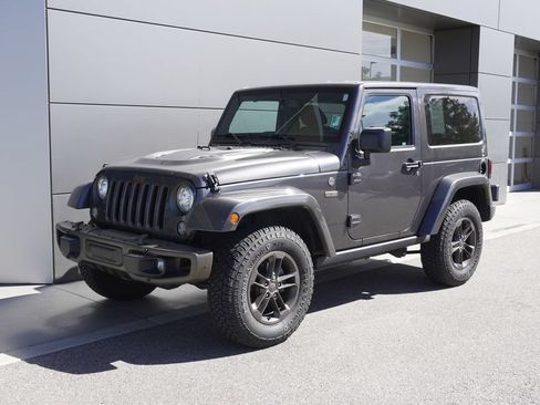 Used 2017 Jeep Wrangler Sahara AWD/4WD image 3