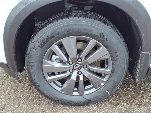 New 2026 Nissan Pathfinder SV AWD/4WD image 9